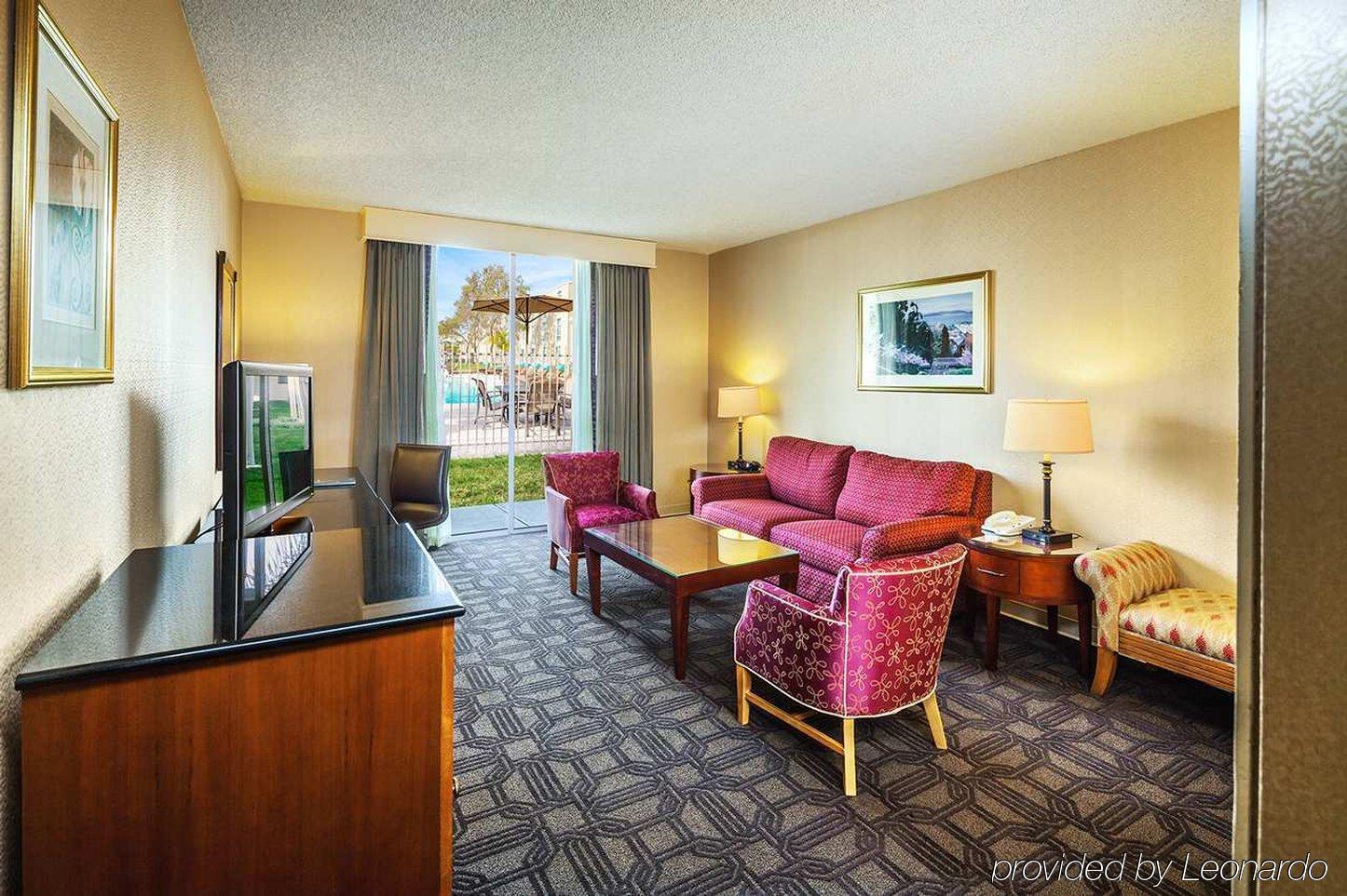 ฮิลตัน โอ๊คแลนด์ แอร์พอร์ต โฮเต็ล Hotel โอ๊กแลนด์ ภายนอก รูปภาพ